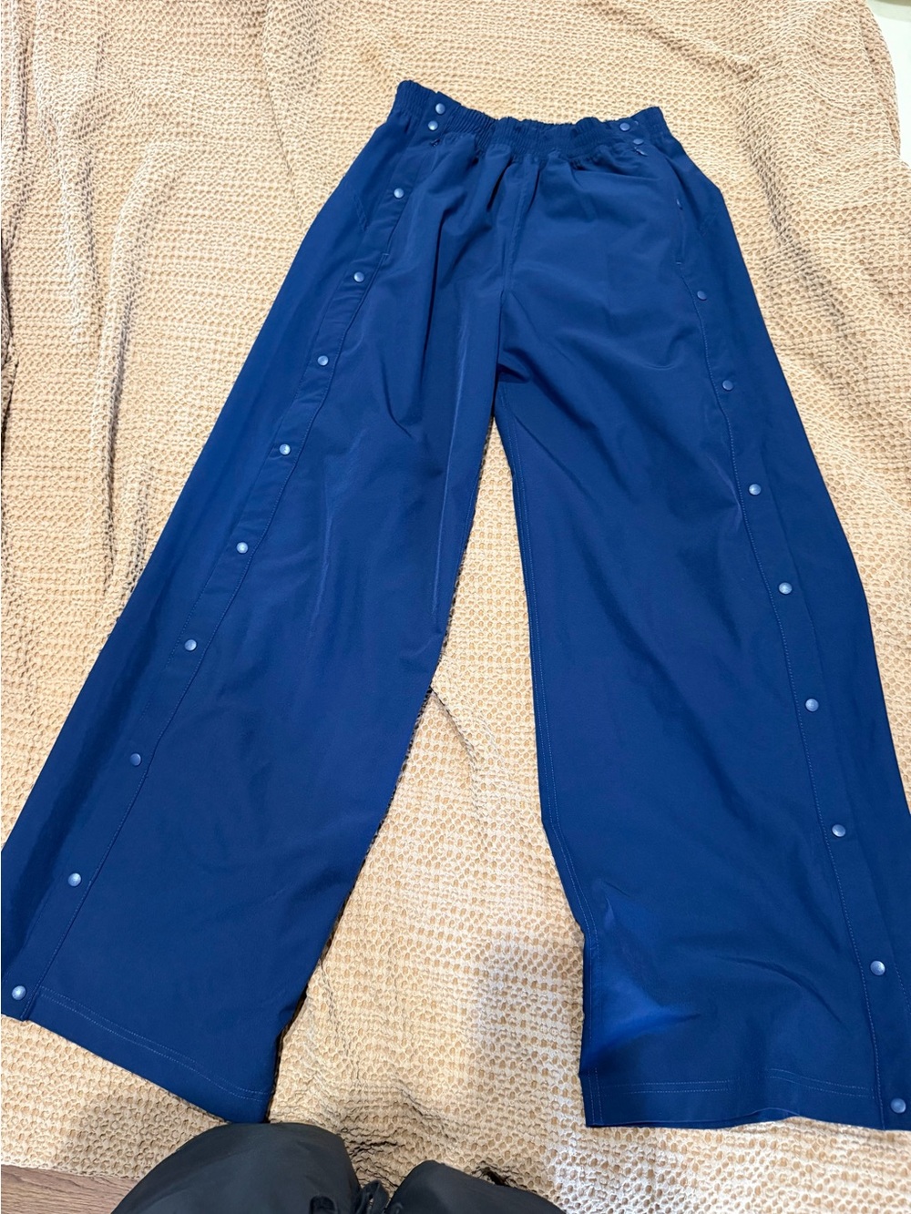 Wide-Leg Navy Snap-Front Track Pants sz medium